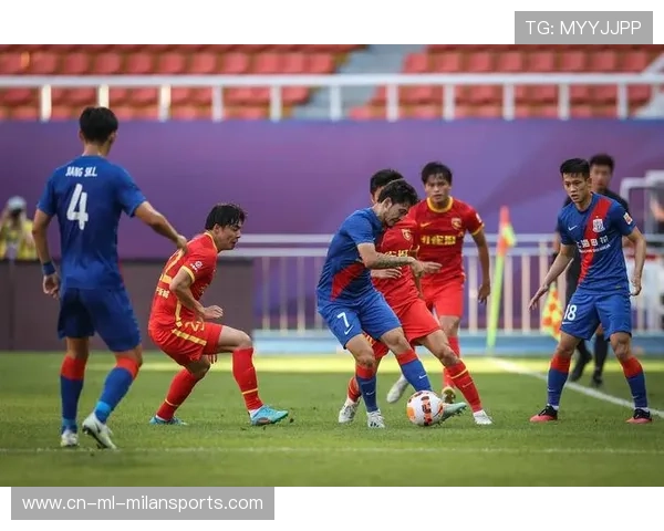 上海申花内切线路选择精准，直接切入核心区域