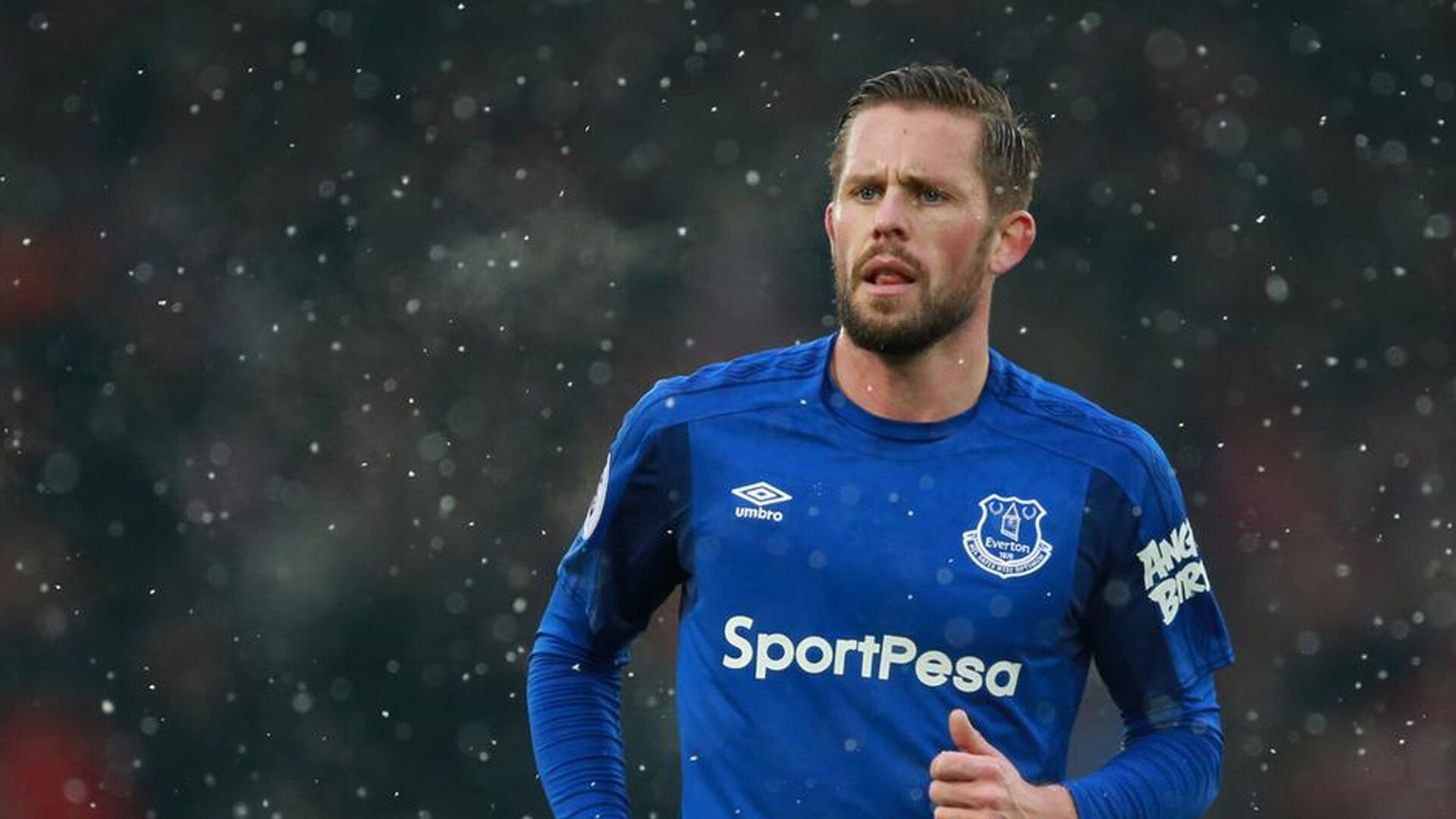 曼联强势反弹，积分榜上升为第二